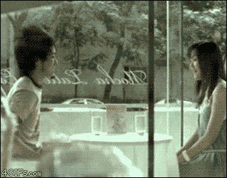 여친에게_머리띠를_선물하면_안되는_이유.gif