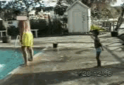 2039E6474F6C250A33A33D.gif