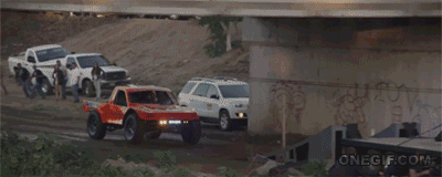 자동차_회전묘기_Barrel-Roll-360_zps2f87ca4d.gif