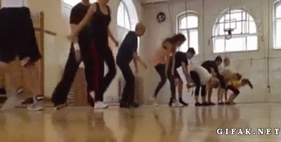 Dance Practice Partner Flip Goes Wrong_tumblr_muvlsn0Fbv1s2yegdo1_400.gif