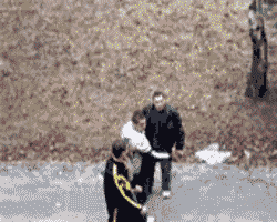 1254153264_200909290055319659224301_0.gif